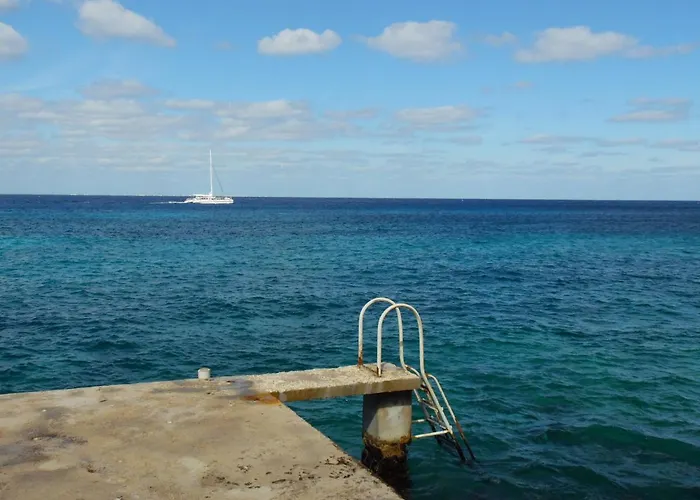 Cozumel Beach Condominiums 4*