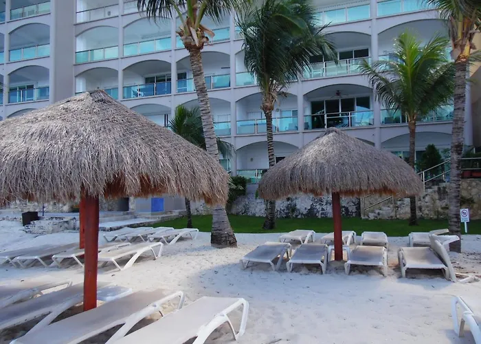 Cozumel Beach Condominiums 4*