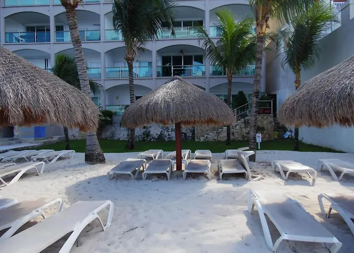 Cozumel Beach Condominiums 4*