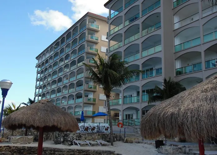 Cozumel Beach Condominiums 4*