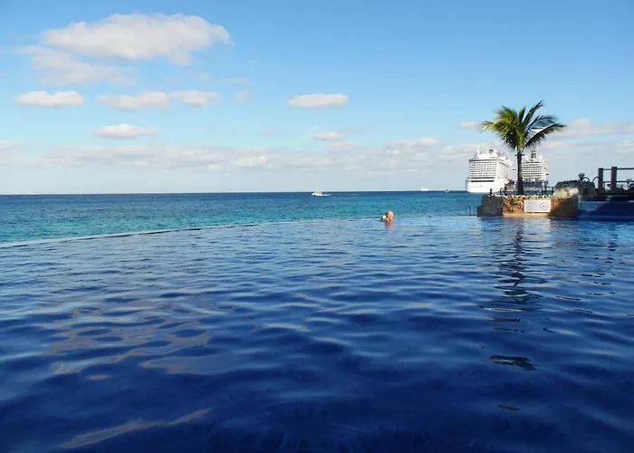 Appart hôtel Cozumel Beach Condominiums 4*